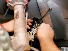 Eurp_1011_16_o+2011_bmw_e90_m3_project_car+hose_wrench