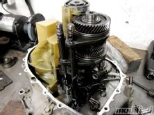 Modp_1011_20_o+1999_acura_integra_gsr+transmission