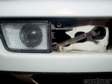 Eurp_1009_21_z+1995_volkswagen_golf_sport+foglight_screws