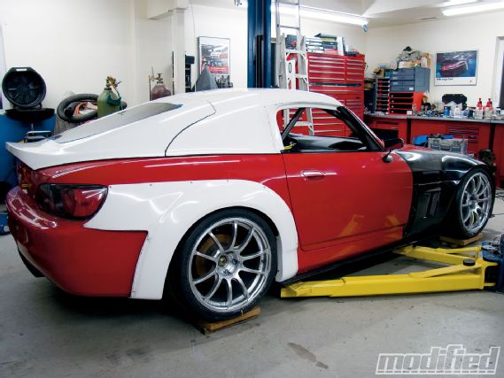 Modp_1009_01_o+honda_s2000_tuning_accusump+project_car