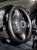 Eurp_0911_04_z+2003_mk4_vw_gti_+vw_steering_wheel