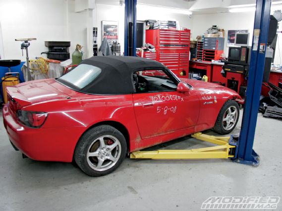 Modp 0905 01 honda s2000 race prep right lift