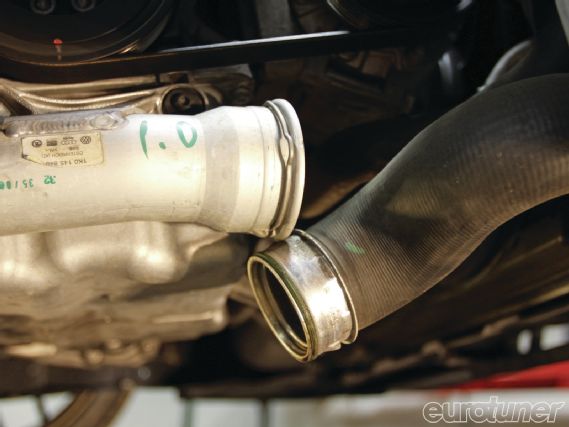 Eurp 1203 10+2007 audi a3+intercooler pipe