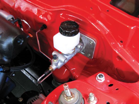 Ssts 0912 25+hiding your stopping components+installed master cylinder