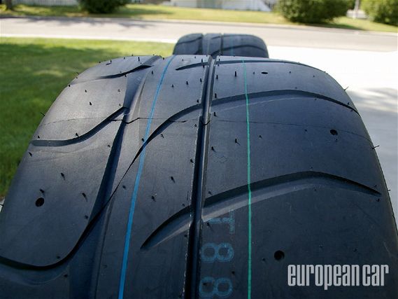 Epcp_0904_02_z+project_BMW_Z4_M+tire_tread