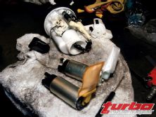 Turp_0807_20_z+mitsubishi_lancer_evo_ix+walbro_pump_vs_stock