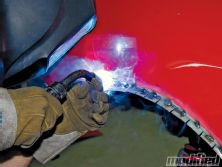 Modp_1003_10_o+project_honda_s2000_overfenders+mig_welding_inner_and_outer_panels