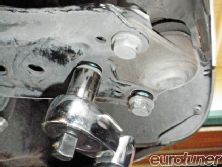 Eurp_1011_12_o+volkswagen_mk4_gti+lower_alignment_bolts