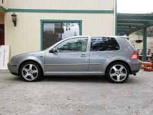 Eurp_1011_15_o+volkswagen_mk4_gti+left_side_view