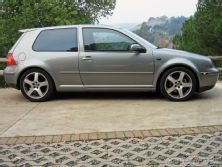 Eurp_1011_19_o+volkswagen_mk4_gti+right_side_view