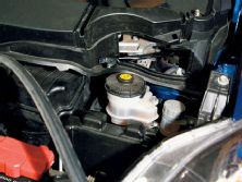 Htup_0906_07_z+2009_honda_fit+brake_fluid_view