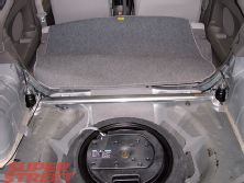 130_0701_19_z+2002_acura_rsx_type_s_carbing_chassis_braces_install+trunk_view