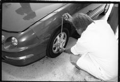 P25197_large+1994_acura_integra+front_fender_view