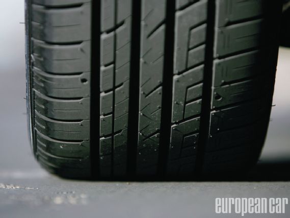 Epcp 1204 07 o+countryman cooper s+tire tread