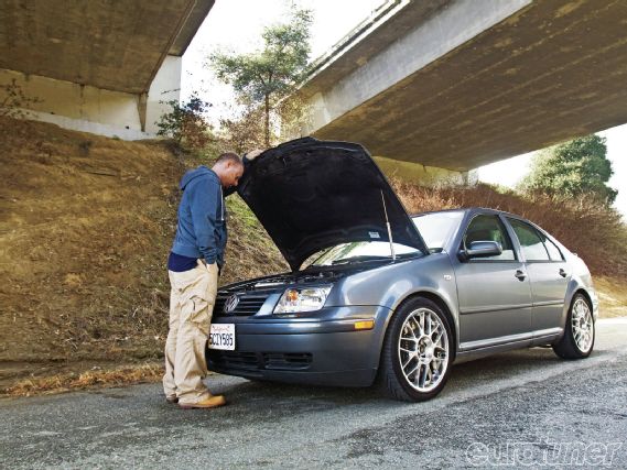 Eurp 1106 03+mk4 vw jetta+open hood.JPG