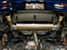 Modp_1103_08_o+mitsubishi_lancer_ralliart_sportback+exhaust