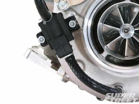 Sstp_1103_07_o+turbochargers+side_view