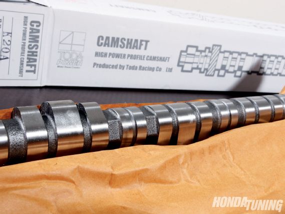 Htup_1103_02_o+2008_civic_si_upgrades+billet_toda_a3_camshaft