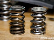 Htup_0912_07_o+2009_honda_civic_si_sedan+valve_spring_comparison