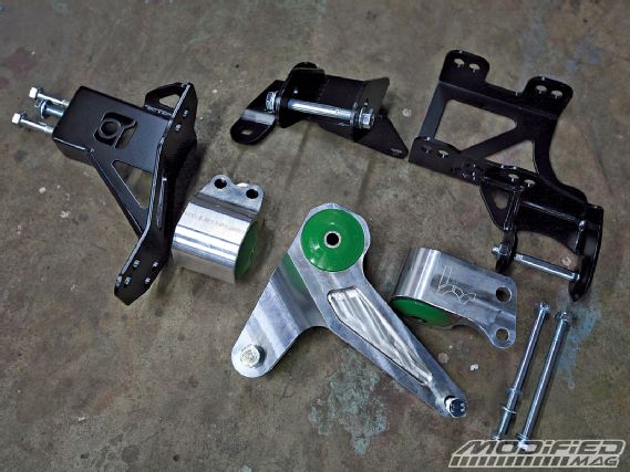 Modp_0912_20_o+project_dc2_integra_k_swap_guide_part_1+hybrid_racing_engine_mounts