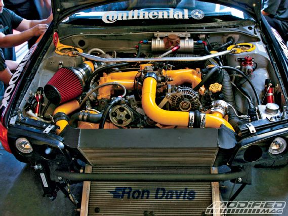 Modp_0908_04_o+e85_ethanol_fuel+gst_subaru_impreza_gc8_engine_bay