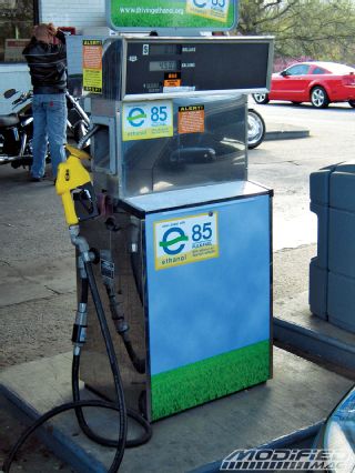 Modp_0908_05_o+e85_ethanol_fuel+ethanol_pump