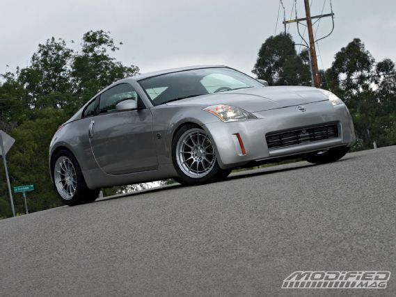 Modp_0907_02+nissan_350z_twin_turbo+front_right