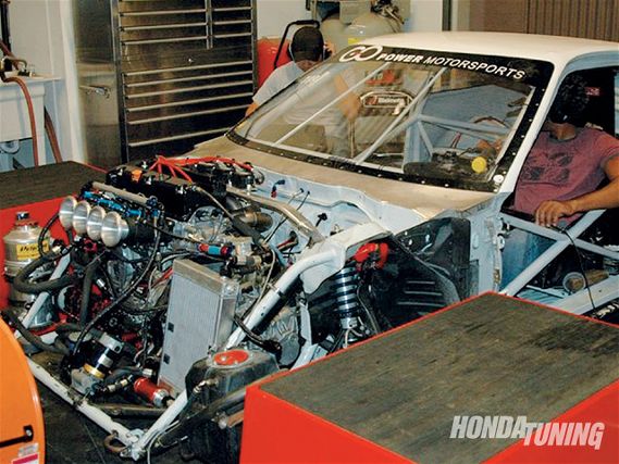 Htup_0905_01_z+individual_throttle_bodies+honda_civic_engine_bay