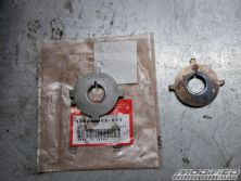 Modp_0904_21_o+honda_s2000_hondata_install+new_vs_old_trigger_wheel