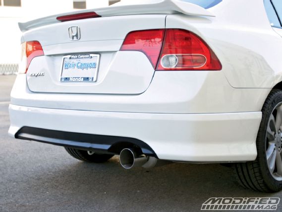 Modp_0904_06_o+2007_honda_civic_si+rear_view