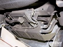 Turp_0812_08_z+mitsubishi_evo_ams_fuel_surge_tank+charcoal_canister