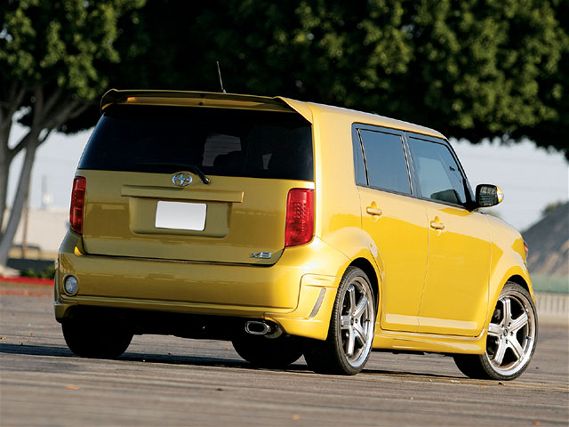 Impp_0810_20_z+2008_scion_xb+rear