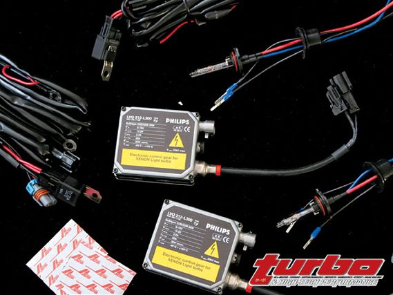 Turp_0808_12_z+toyota_supra_mkiv+philips_ballasts