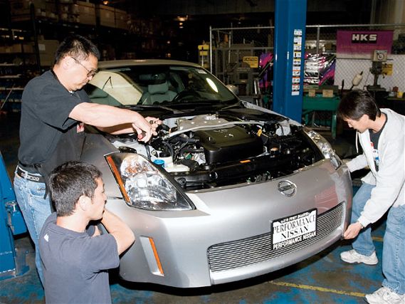 130_0808_01_z+turbo_install_350z+front_view