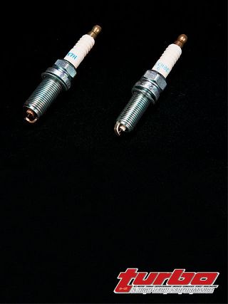 Turp_0805_11_z+tomei_4b11+spark_plugs