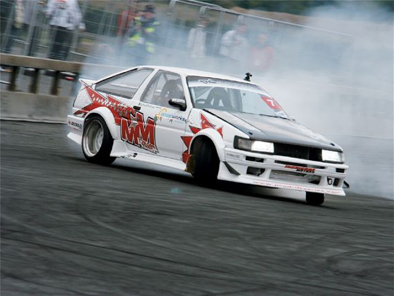 Htup_0706_12_z+s2000_engine_in_an_ae86_corolla+drifting