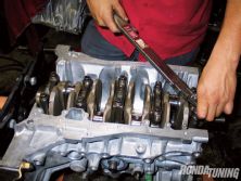 Htup_0512_08_o+honda_ls_vtec_engine_build+main_cap_torque