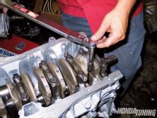 Htup_0512_15_o+honda_ls_vtec_engine_build+rod_cap_installation