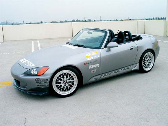 0407ht_00z+2001_Honda_S2000+Front_Driver_Side