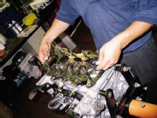 0312_11z+1988_Honda_CRX+Placing_Gasket