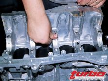 Turp_0306_06_z+1995_acura_integra_gsr+motor