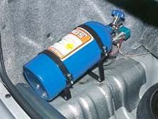 0304ht_12z+1998_Honda_Civic_EX+Nitrous_Installation_Bottle_Installed