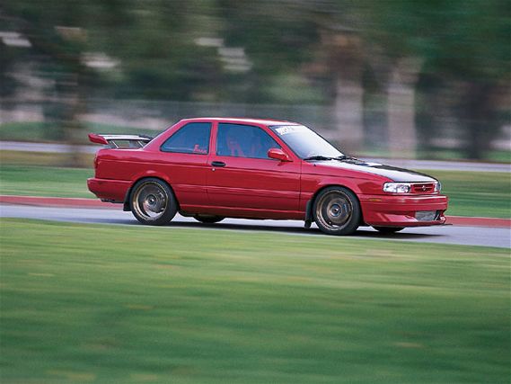 0304_turp_02_z+1991_nissan_sentra_ser+side_exterior