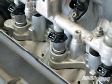 Htup_0906_08_z+acura_nsx_new_engine_transmission_parts+fuel_injectors