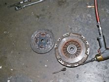 Htup_0706_17_z+honda_s2000_clutch_install+worn_out_flywheel