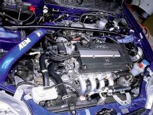 0104tur_01zoom+Honda_Civic+Engine_Bay