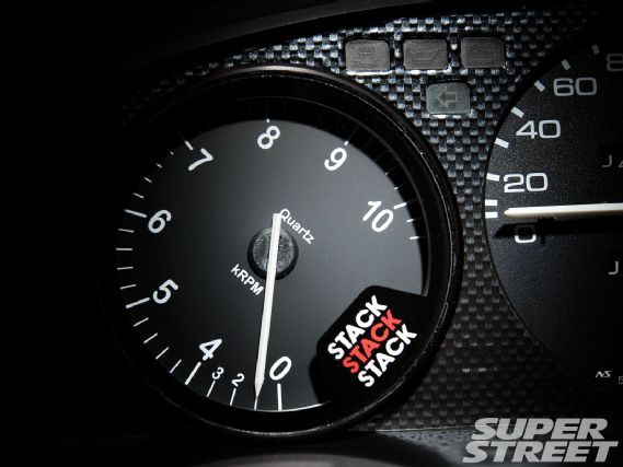 Sstp_1007_01_o+st200_clubman_tachometer+front_shot