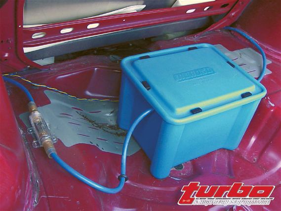 Turp_0302_06_z+1991_nissan_sentra_ser+battery_relocation