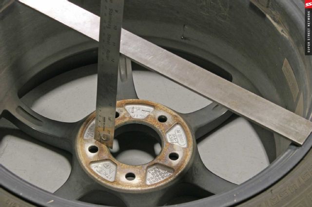 Wheel math offset measurement