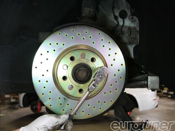 Eurp 1209 10+brembo sport rotor installation+install new rotor.JPG